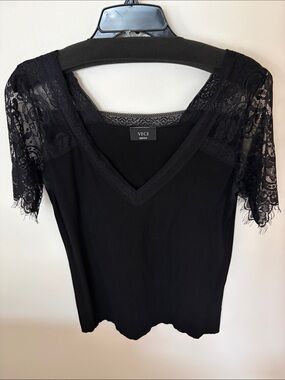 VICI Black Lace V-Neck Short Sleeve Tee